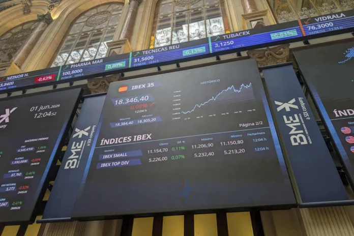 Petróleo en alza, bolsas asiáticas en caída