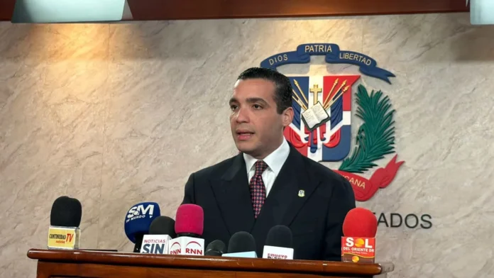 Legisladores debaten sobre nuevo Código Penal.