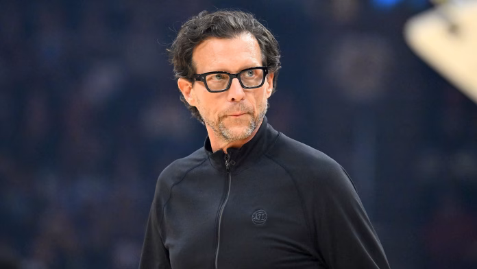 Quin Snyder, entrenador de los Atlanta Hawks.