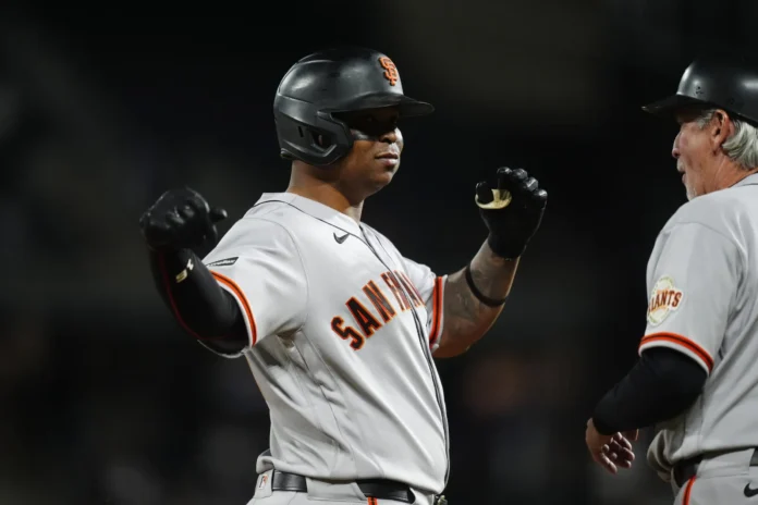 Rafael Devers en acción en el juego