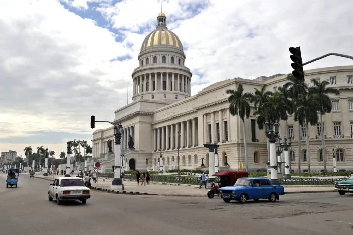 Cuba y EE.UU. buscan acuerdo histórico.