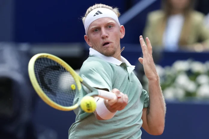 Davidovich celebra su primer título ATP.