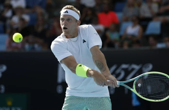 Alejandro Davidovich celebra su victoria en Queen's.