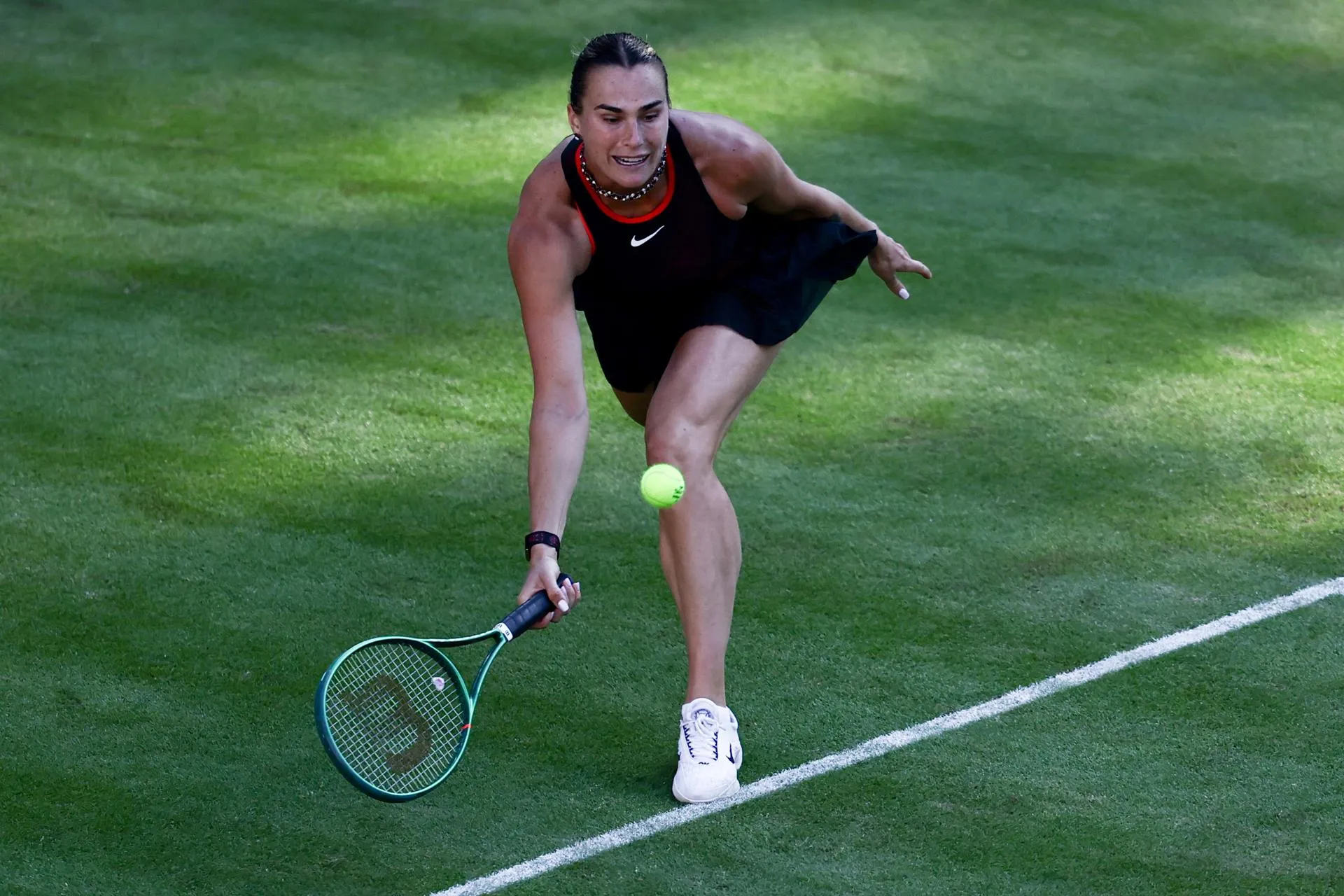 Aryna Sabalenka celebra su victoria 400.