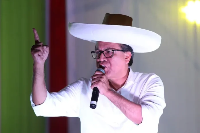 Sánchez lidera elecciones en Perú con ventaja.