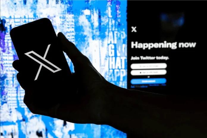 Ofcom advierte sobre contenido violento en redes.