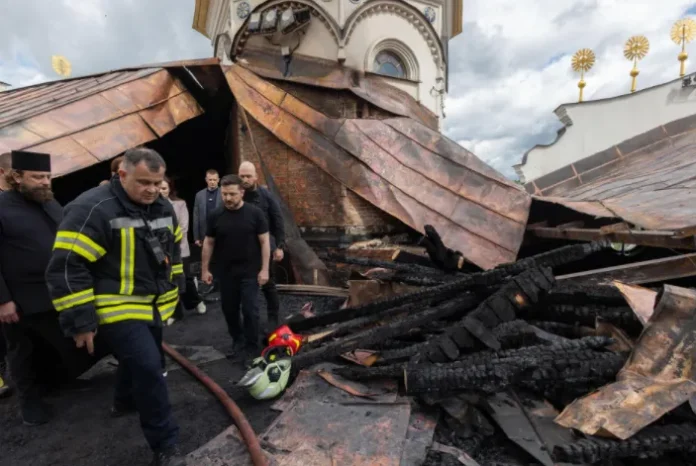 Ataque ruso en Kiev y Járkov, víctimas.