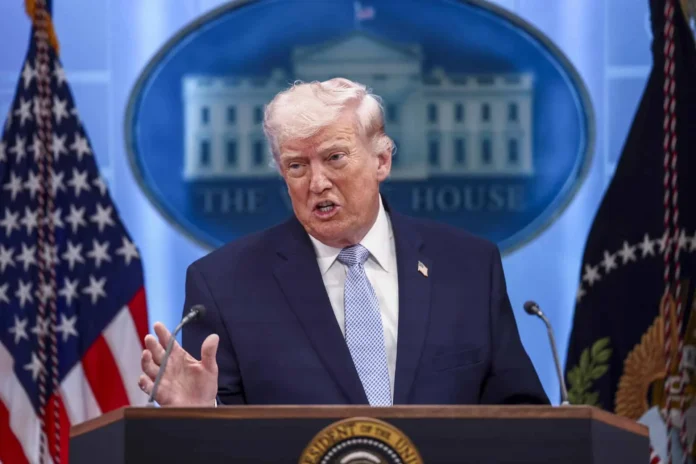 Trump advierte a Irán sobre negociaciones.