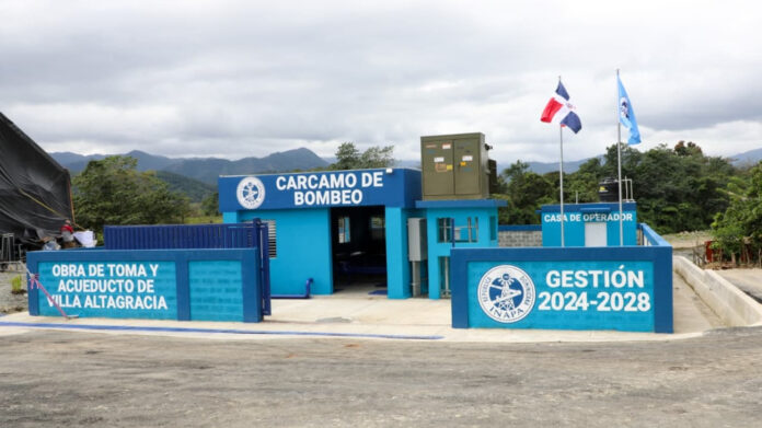 Ampliación del acueducto en Villa Altagracia