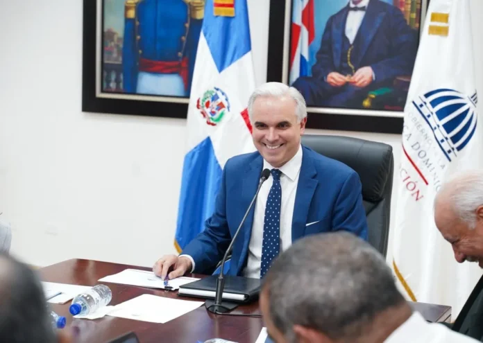 Reunión del Ministro De Camps sobre Año Escolar