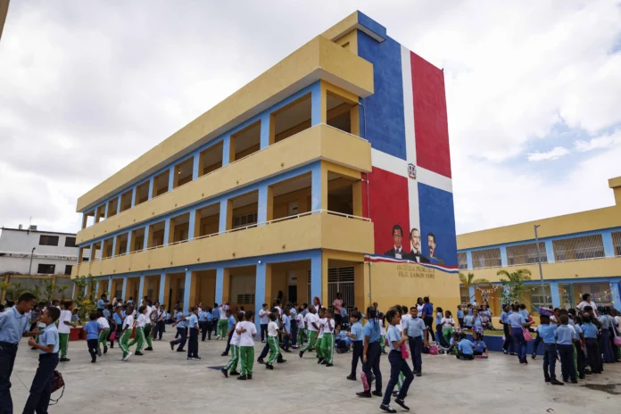 Deserción escolar en secundaria en República Dominicana