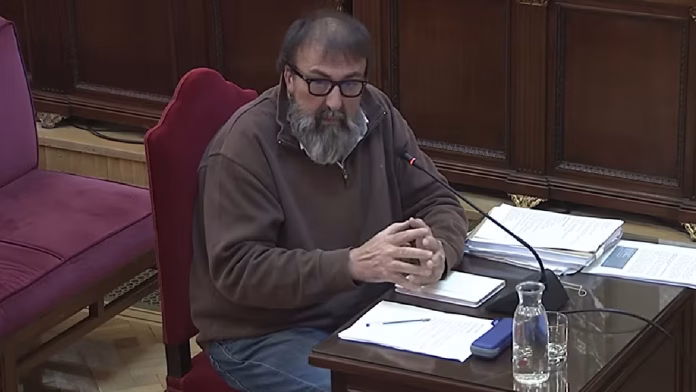 Acusado niega pagos en euros desde el extranjero