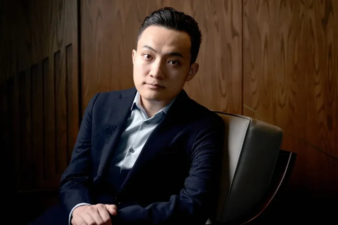 Empresario demanda plataforma criptomonedas por fraude