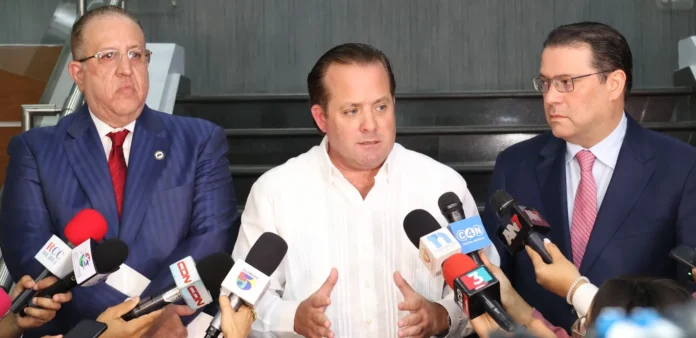 Gobierno y empresarios analizan impacto económico.