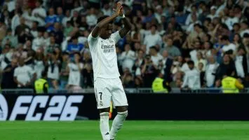 Vinícius y Mbappé celebran victoria del Madrid.