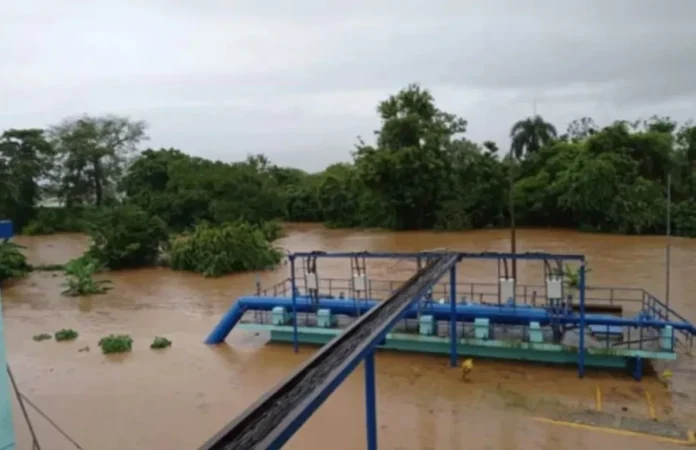 Usuarios sin agua por acueductos inoperantes