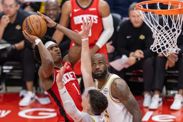 Rockets celebran victoria sobre Lakers en playoffs.