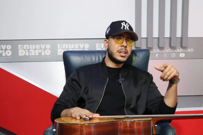 Saúl Bonilla, cantautor dominicano en acción