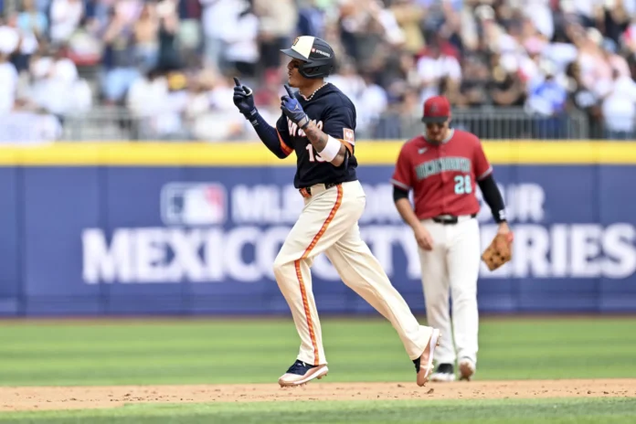 Machado conecta jonrones en México y MLB