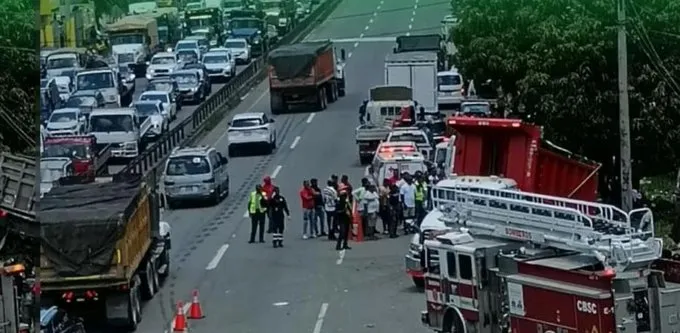 Accidente fatal en Autopista 6 de Noviembre