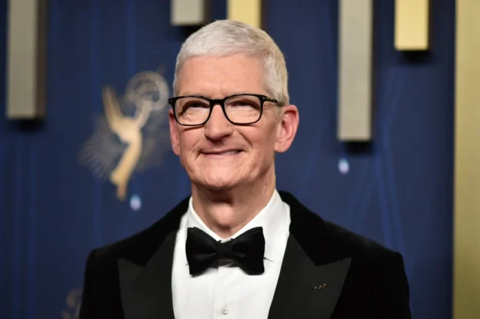 Tim Cook deja su cargo como CEO de Apple.