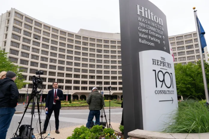 Caos en cena de gala por tiroteo.