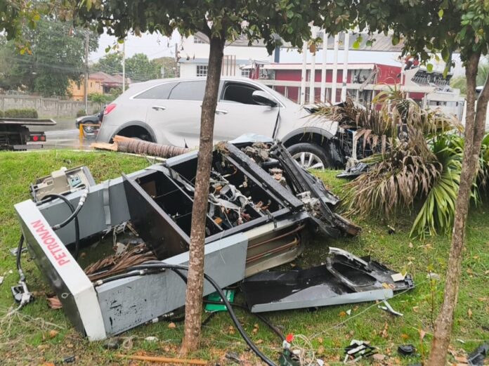 Accidente de yipeta tras persecución militar