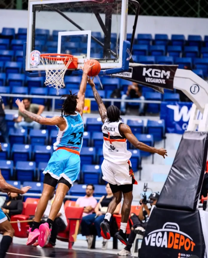 Reales vencen a Titanes en emocionante partido