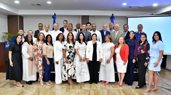 Juramentación de nueva junta directiva ADOCAMBIO