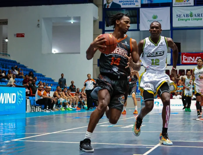 Cañeros del Este celebran victoria sobre Soles