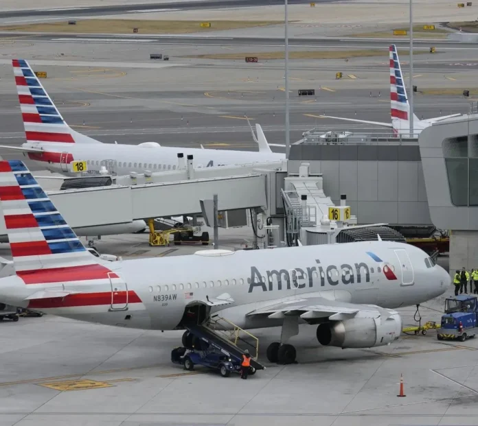 American Airlines niega fusión con United Airlines