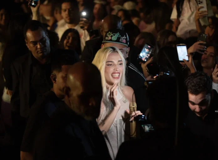 Elena Rose en su primer concierto en RD.