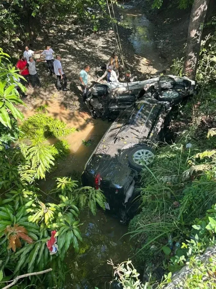 Accidente de vehículo CUSEP en Maimón