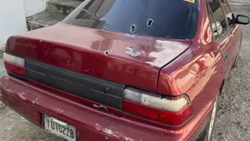 Tiroteo en Vista al Valle, vehículo dañado.