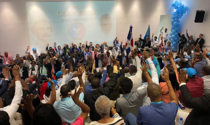 Carlos Peña reelecto presidente de GenS.