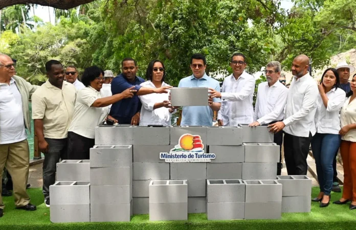 Obras turísticas en Barahona y Bahoruco.