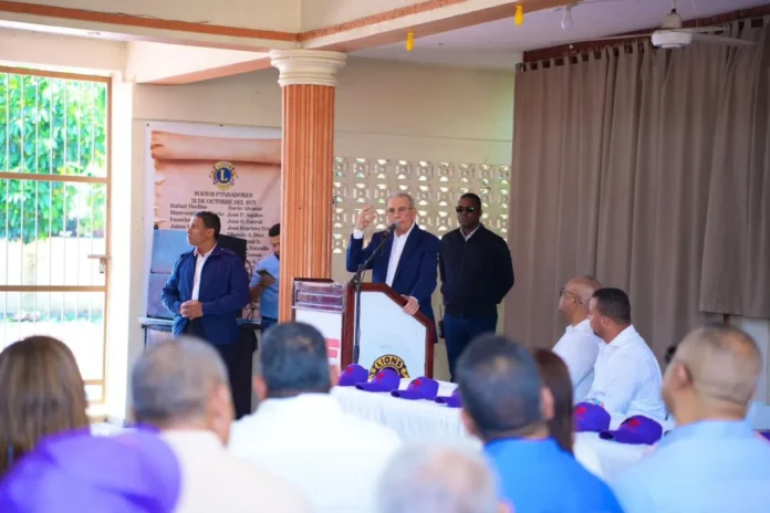 Danilo Medina rechaza alianzas del PLD.