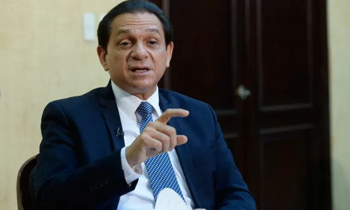 Daniel Rivera alerta sobre minería y medio ambiente.