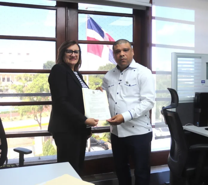 Diputado Raposo propone solución a inundaciones.