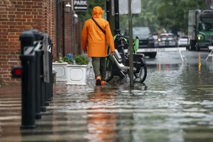 Tormentas y tornados en EE.UU. tras calor.