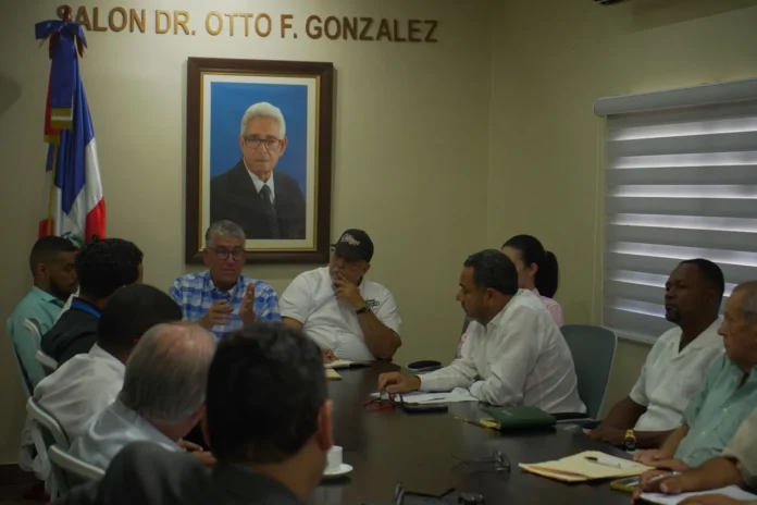 Yogur en desayuno escolar para estudiantes.