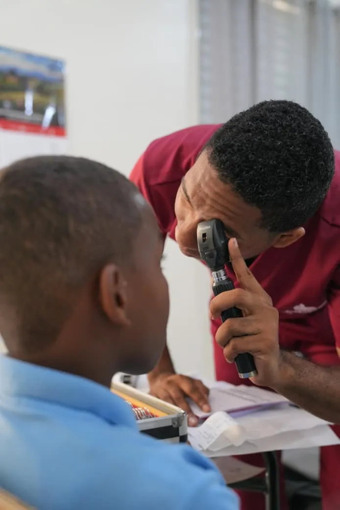 Jornada de salud para estudiantes en Sabana Perdida