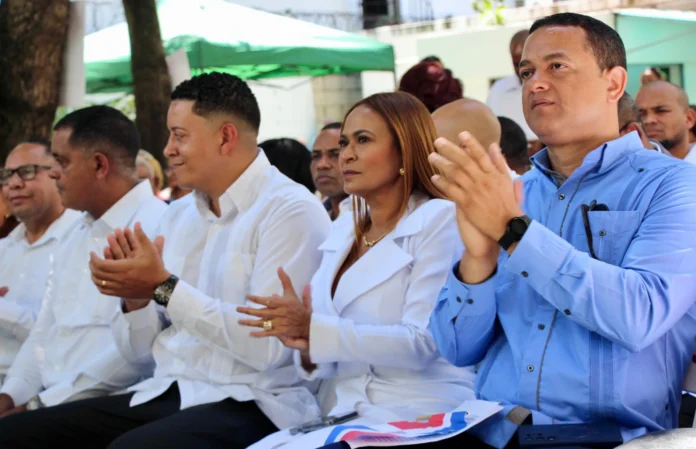 Juramentación de nueva dirección de Fuerza Magisterial