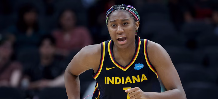 Aliyah Boston firma contrato récord WNBA