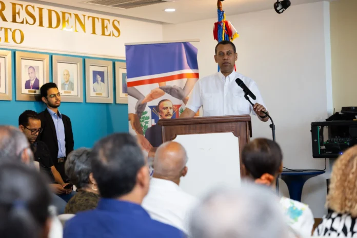 Guido advierte sobre liderazgos vacíos en país.
