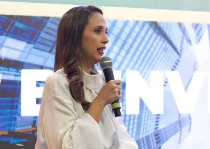 Arquitectos en Santo Domingo discuten gestión profesional.