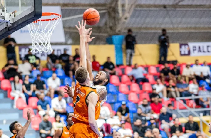 Héroes de Moca celebran su primera victoria