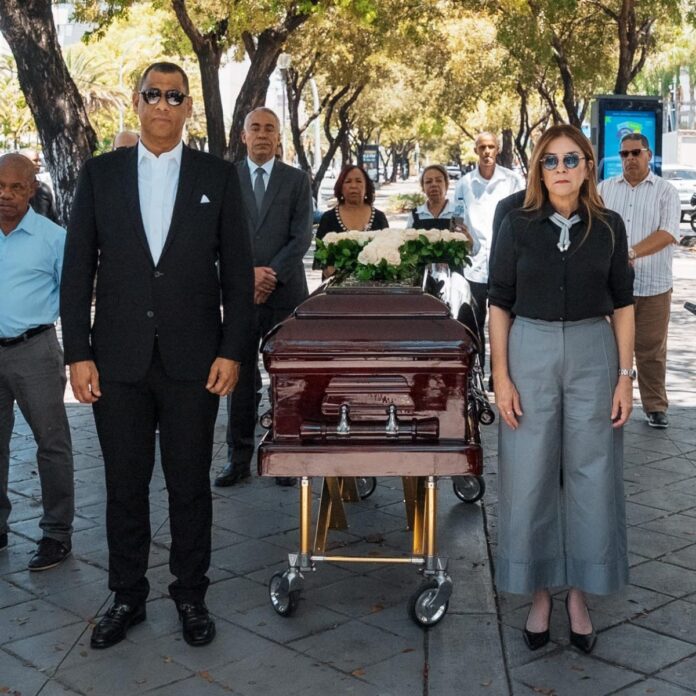 Homenaje a Carlos Batista Matos en DN