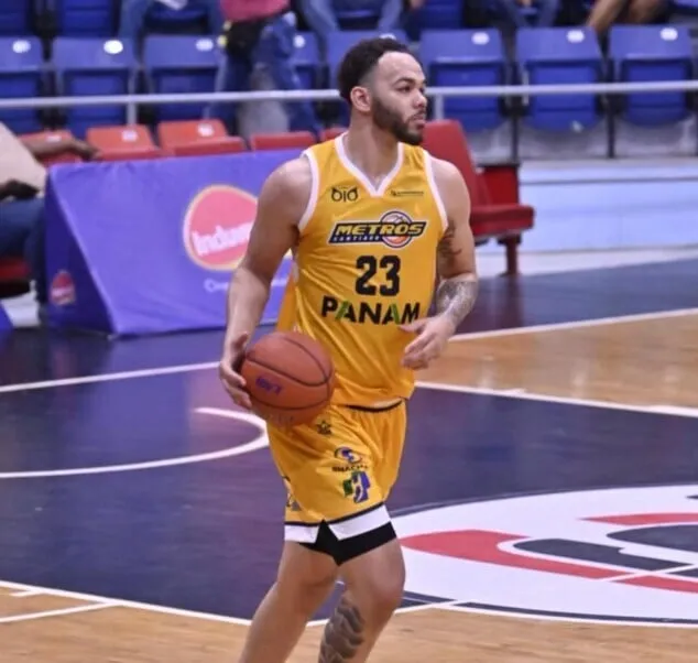 Metros ganan a Reales con canasto final.