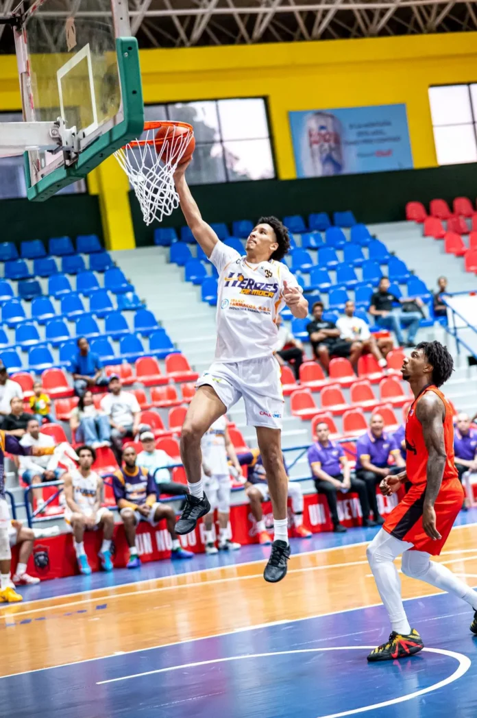 Héroes de Moca celebran victoria sobre Leones